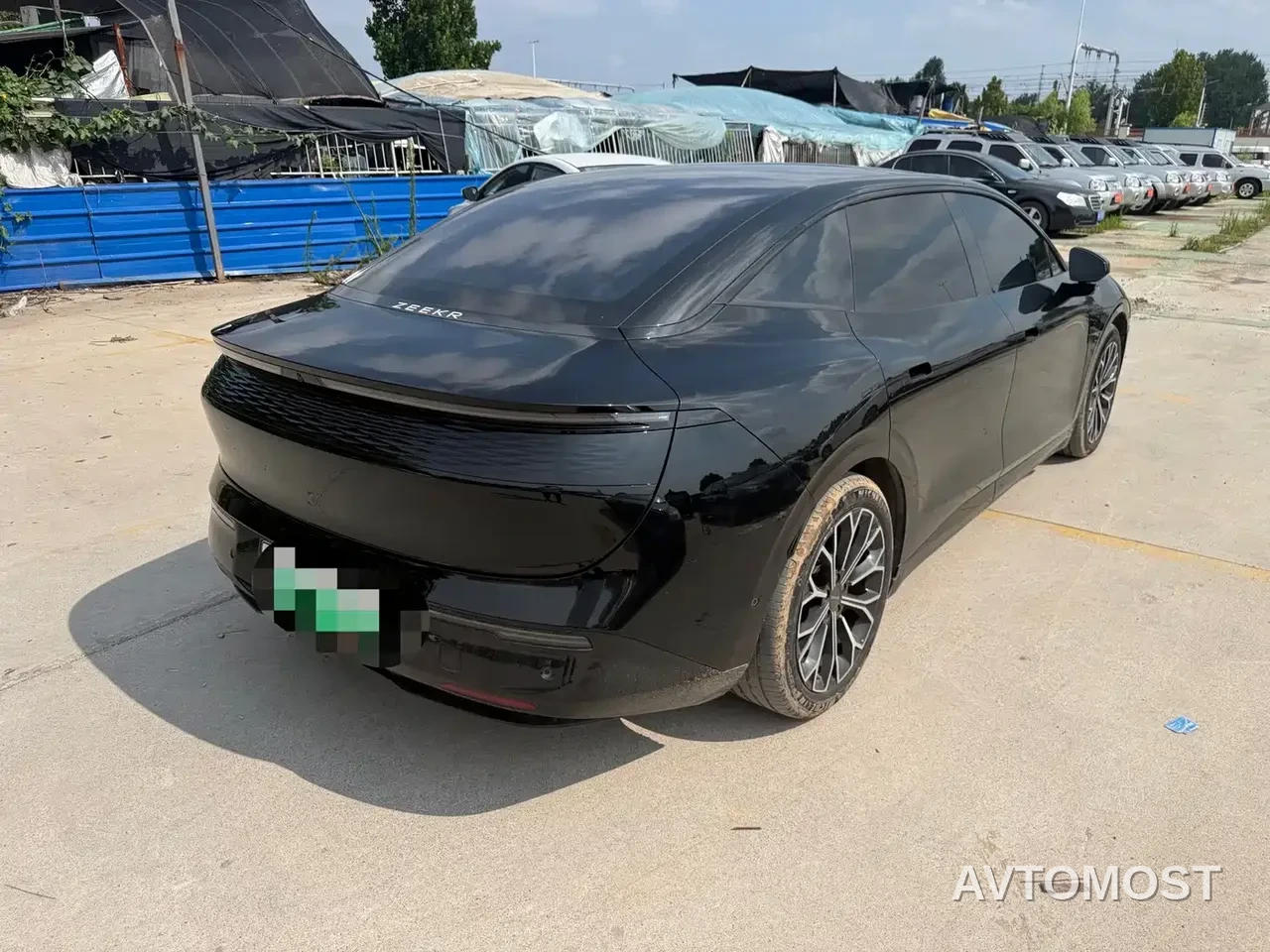 Zeekr 007 2024 Rear-Wheel Drive 75kWh — фото 12