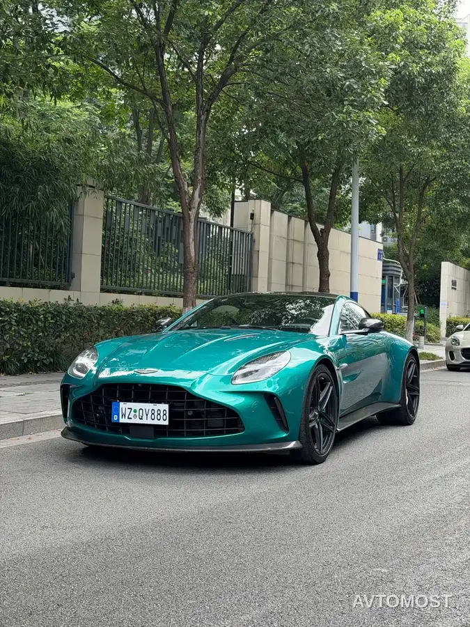Aston Martin V8 Vantage 2024 4.0T V8 Coupe