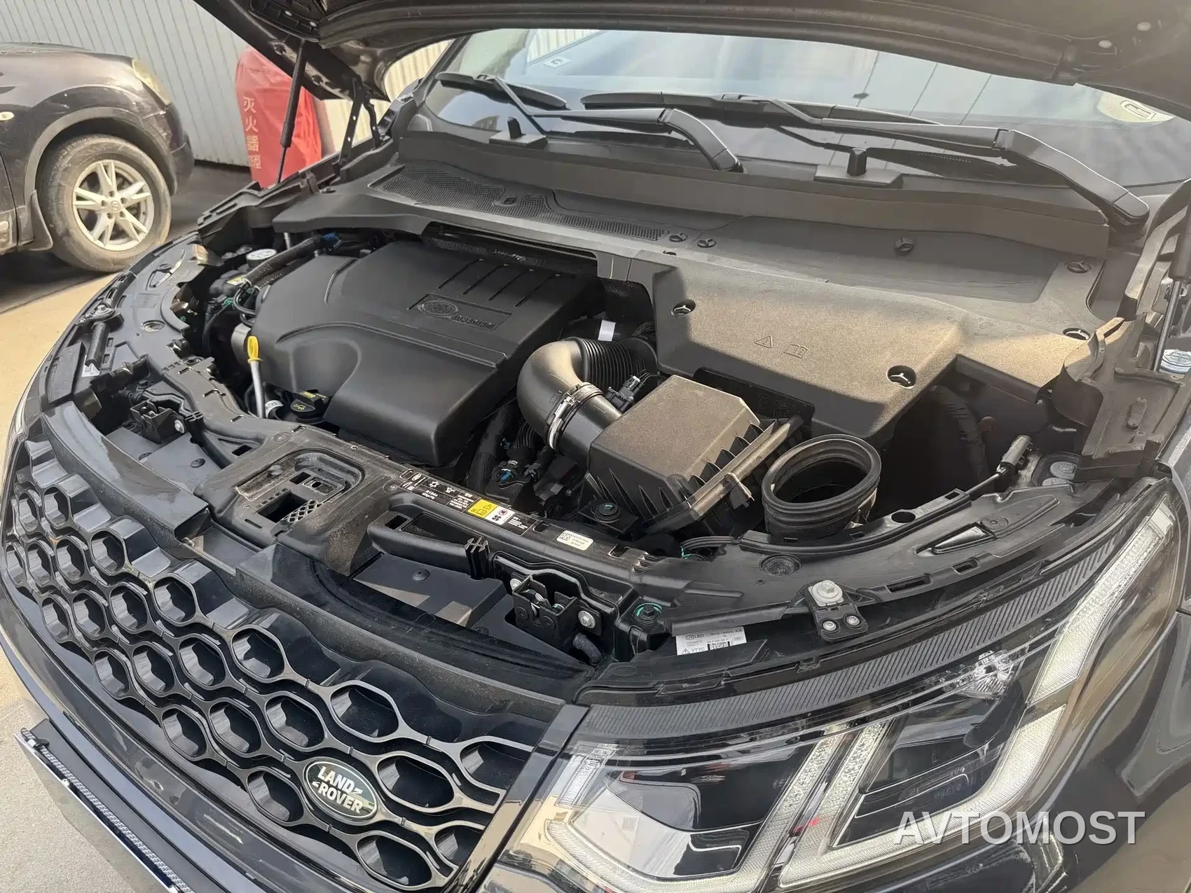 Land Rover Discovery Sport 2024 Luxury Custom Edition — фото 7