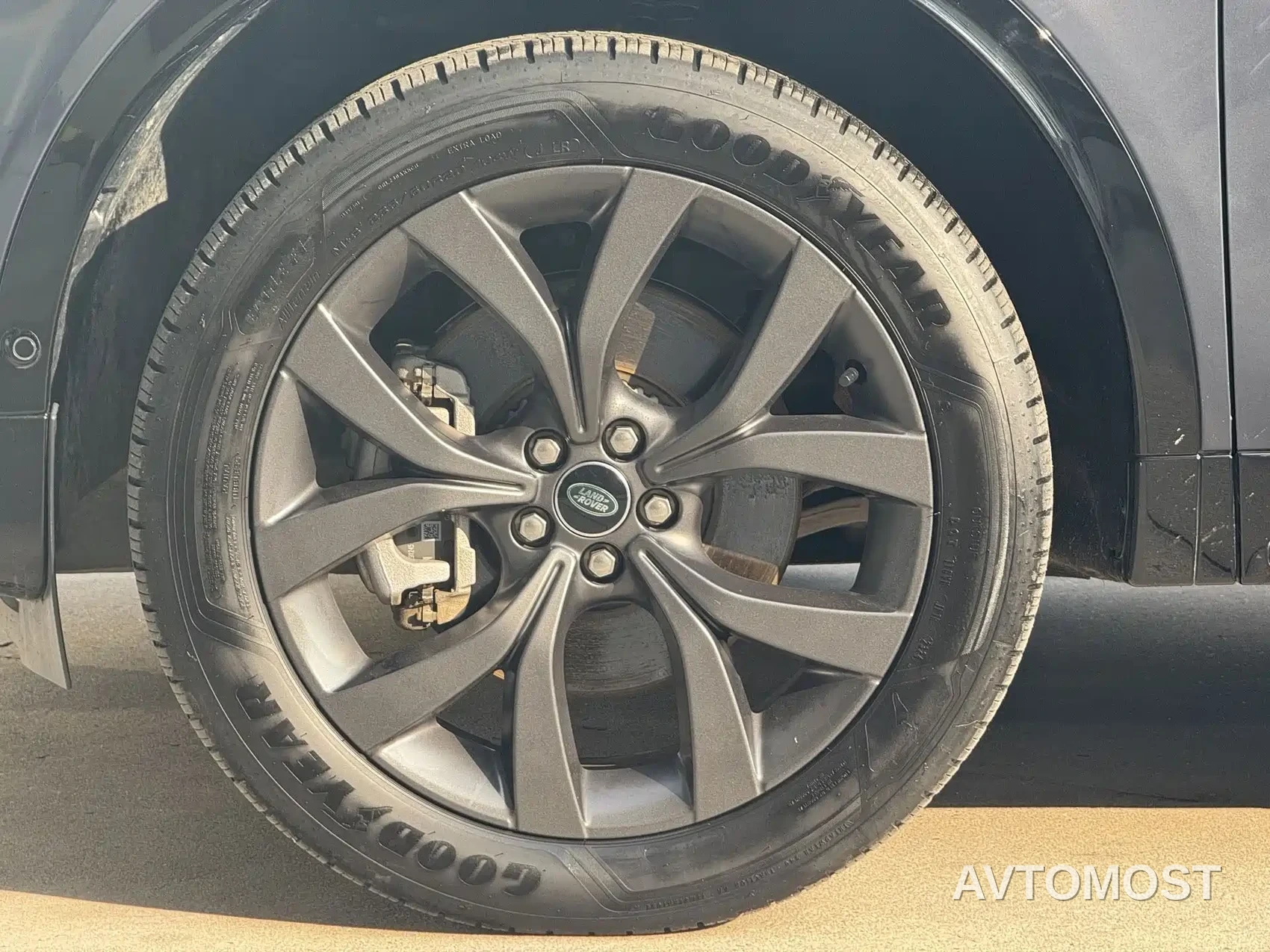 Land Rover Discovery Sport 2024 Luxury Custom Edition — фото 9