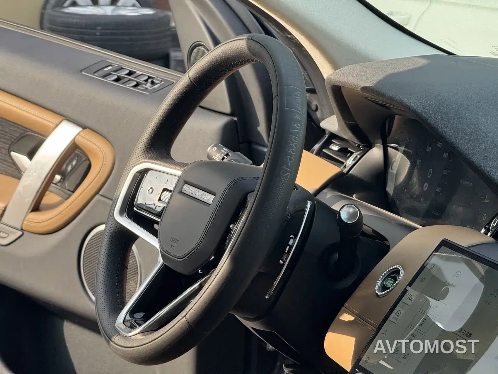 Land Rover Discovery Sport 2024 Luxury Custom Edition — фото 12
