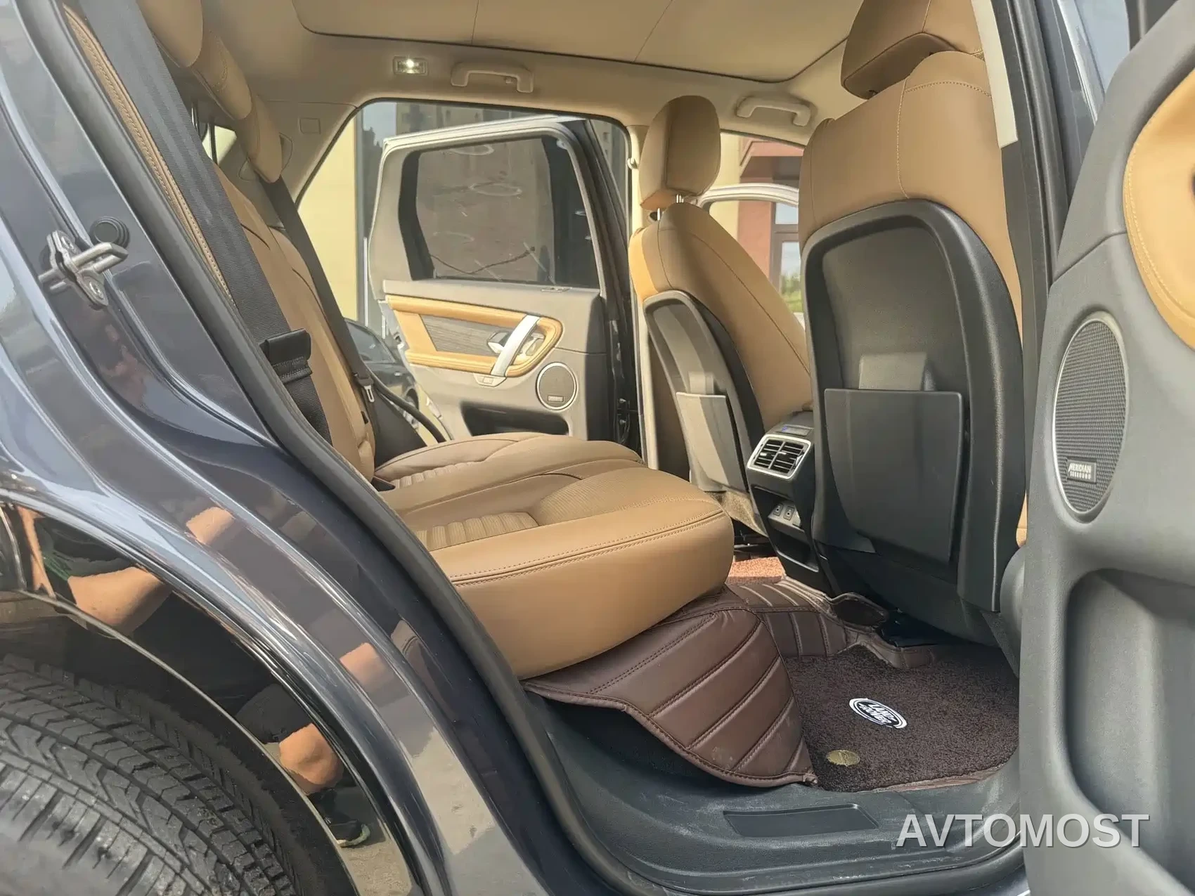 Land Rover Discovery Sport 2024 Luxury Custom Edition — фото 15