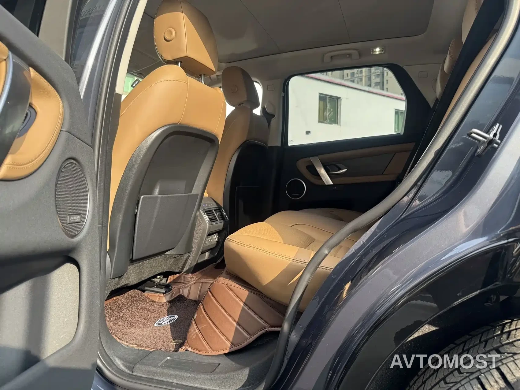 Land Rover Discovery Sport 2024 Luxury Custom Edition — фото 17