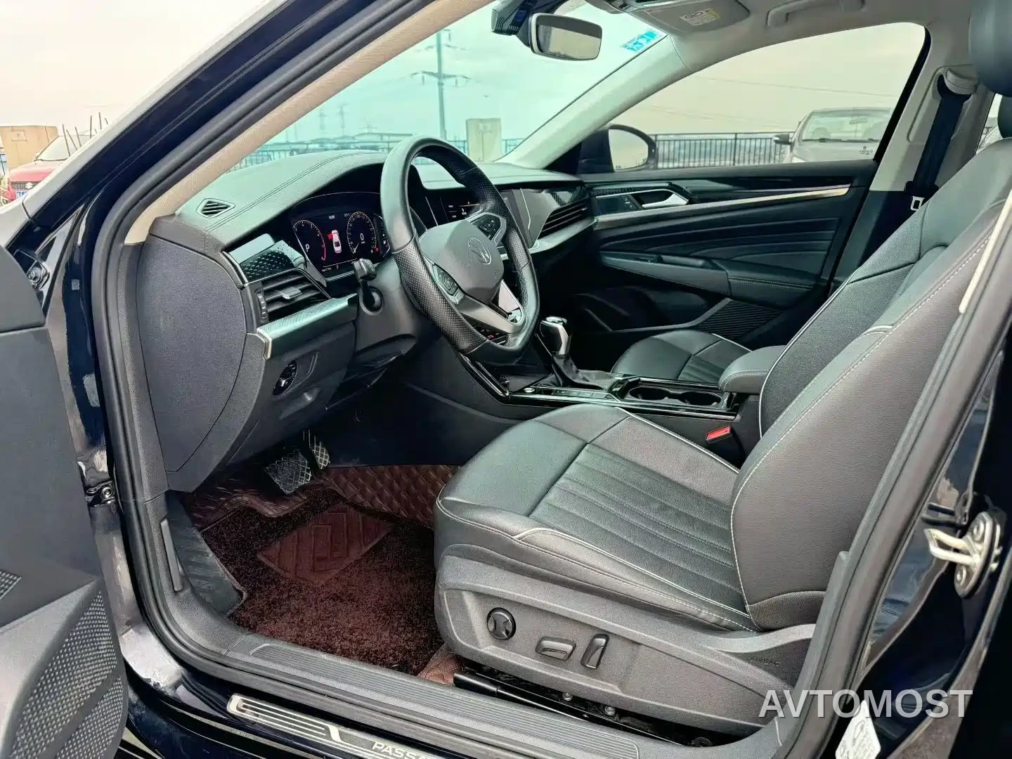 Volkswagen Passat 2022 330TSI Starlight Elite Edition — фото 5