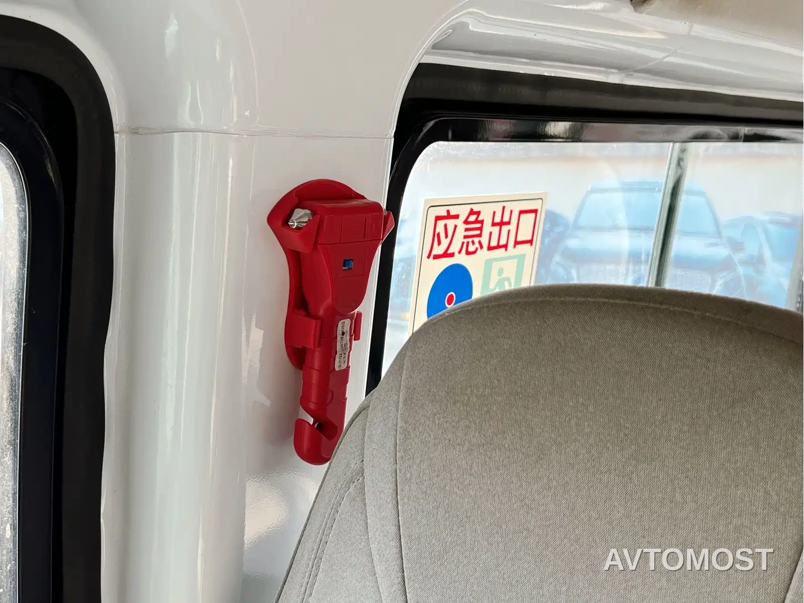 Ford New Generation Transit 2021 2.2T (Package) Automatic Standard Bus Pro Extended Wheelbase Dual Rear Tires (With Sliding Door) 17-Seat High Roof China VI — фото 17