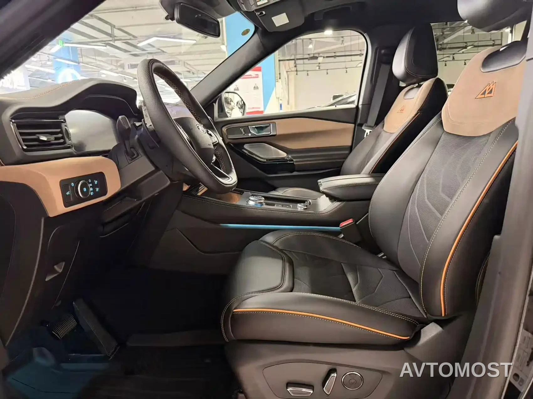 Ford Explorer 2024 2.3T EcoBoost Kunlun Summit Edition 7-Seater — фото 4