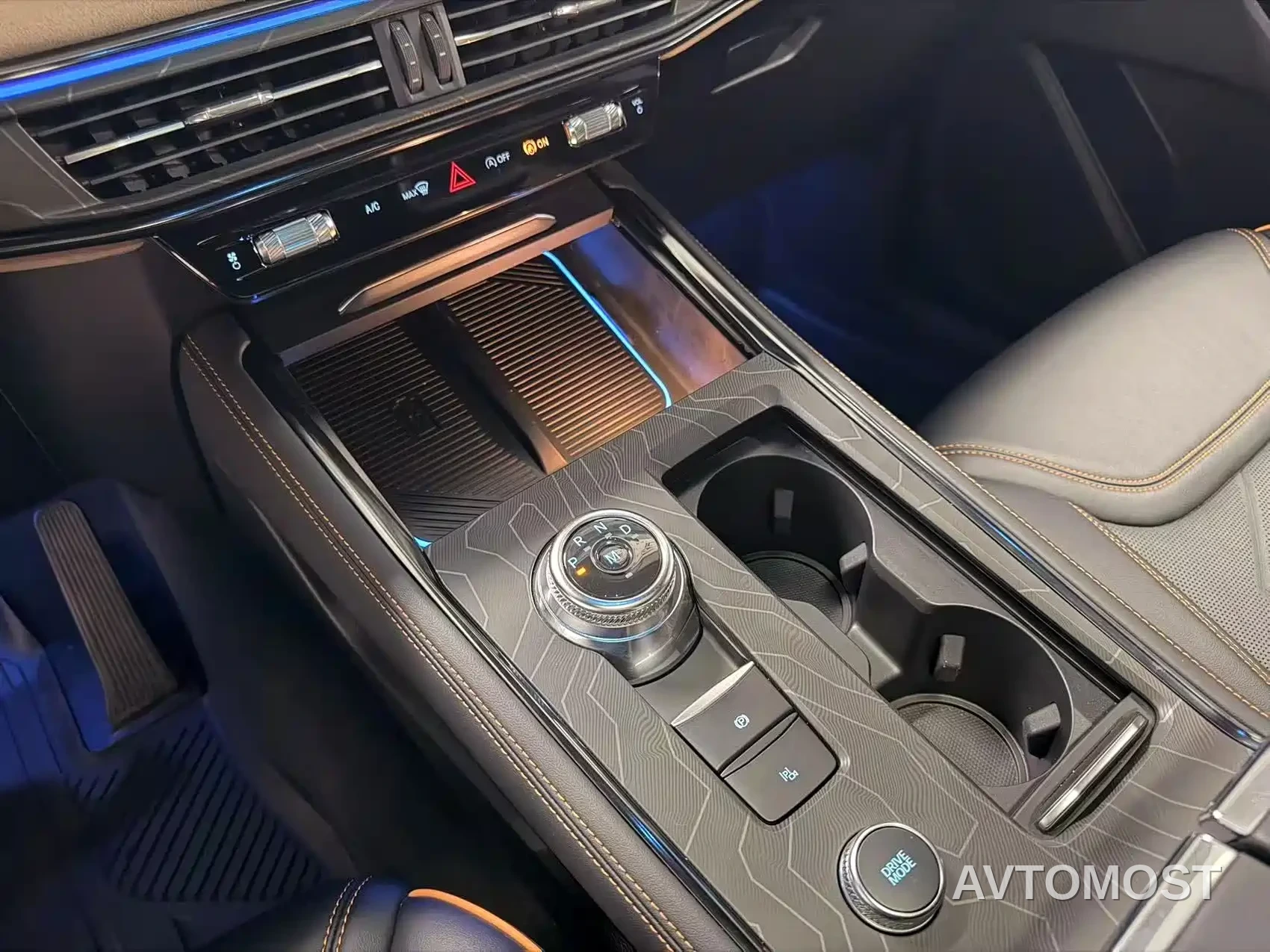 Ford Explorer 2024 2.3T EcoBoost Kunlun Summit Edition 7-Seater — фото 7