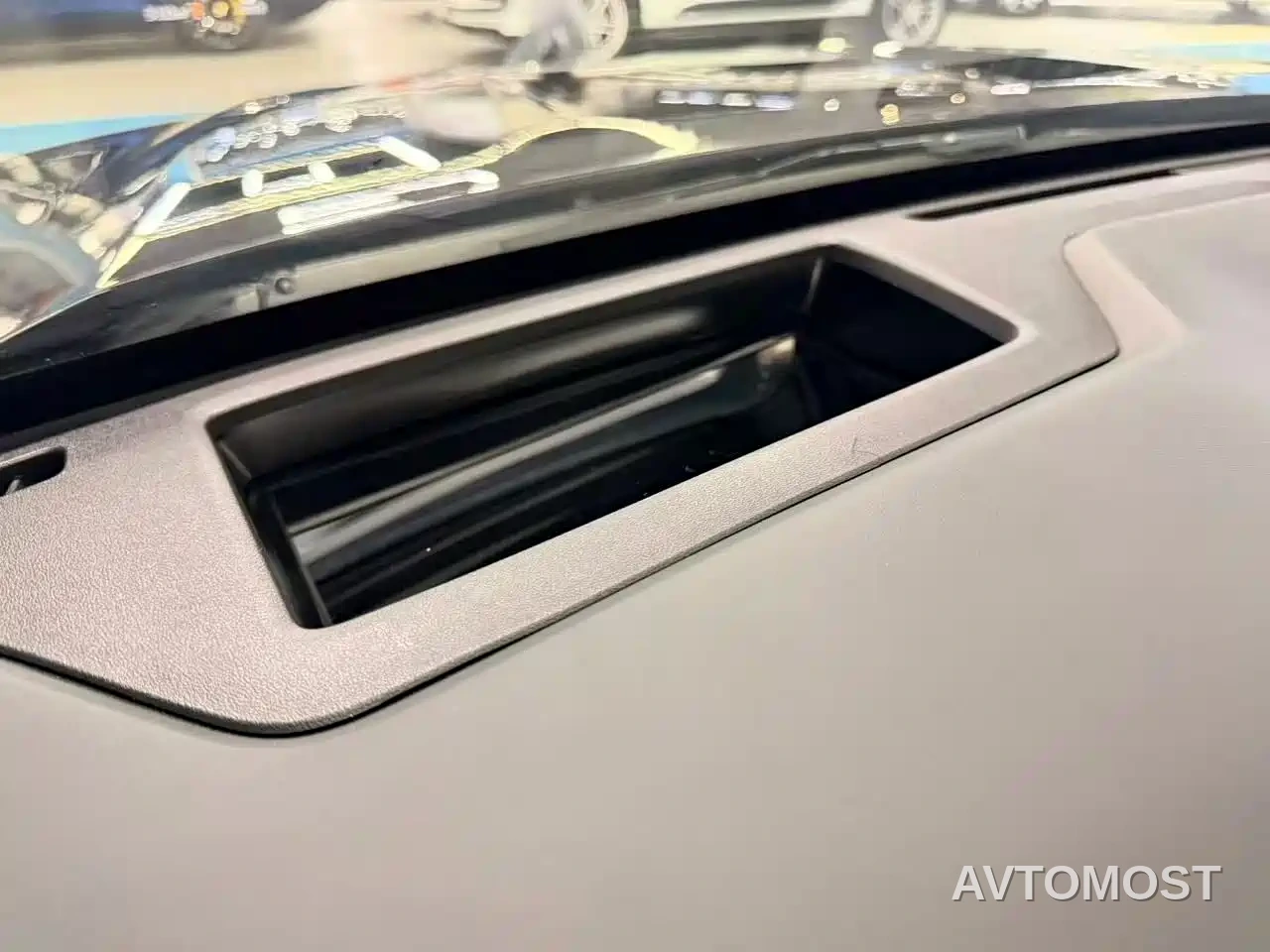Ford Explorer 2024 2.3T EcoBoost Kunlun Summit Edition 7-Seater — фото 8