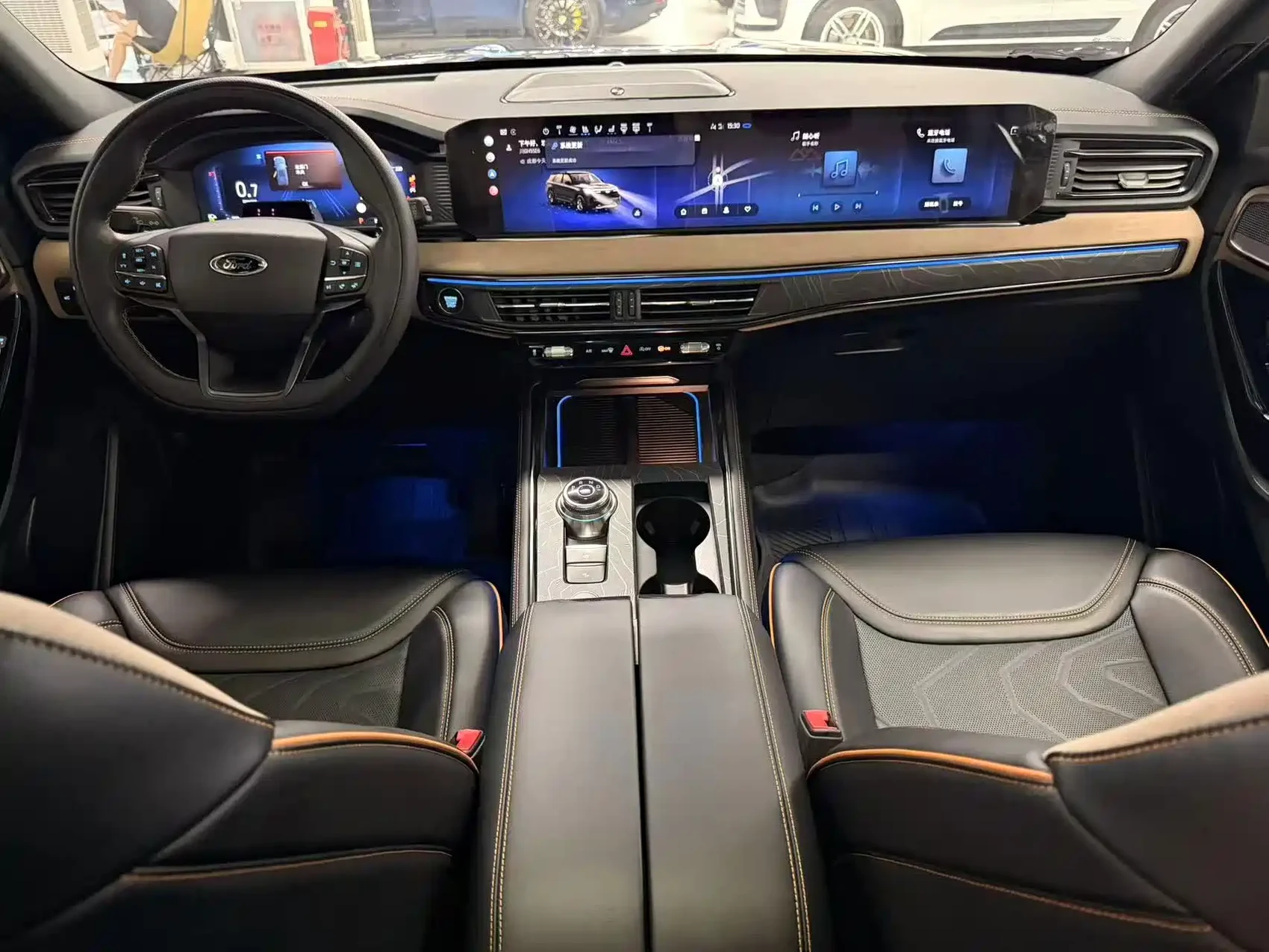 Ford Explorer 2024 2.3T EcoBoost Kunlun Summit Edition 7-Seater — фото 11