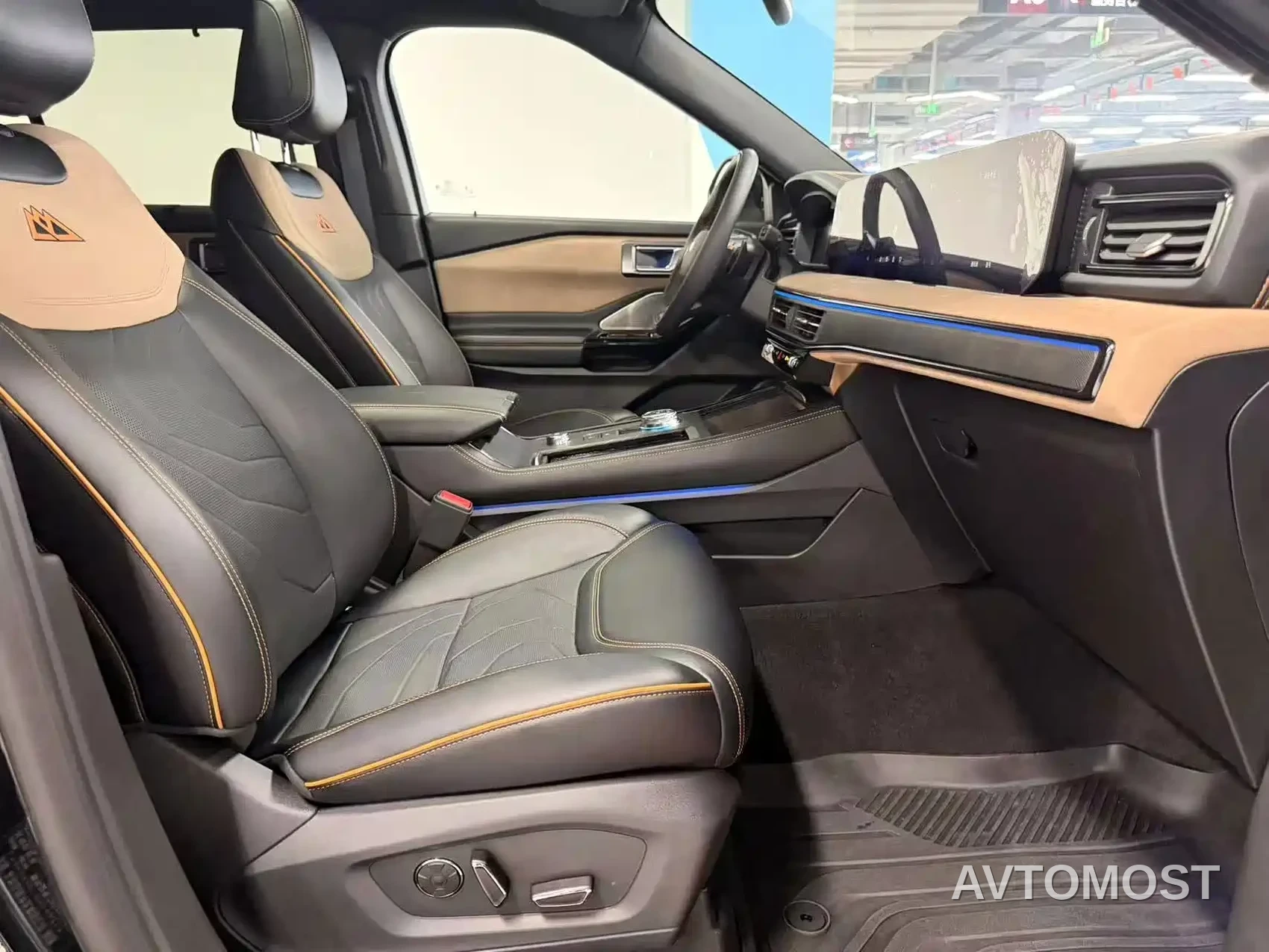Ford Explorer 2024 2.3T EcoBoost Kunlun Summit Edition 7-Seater — фото 13