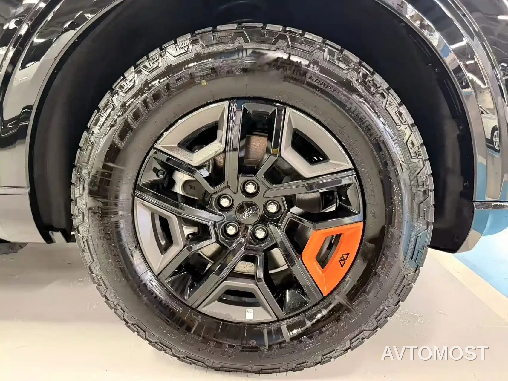 Ford Explorer 2024 2.3T EcoBoost Kunlun Summit Edition 7-Seater — фото 17