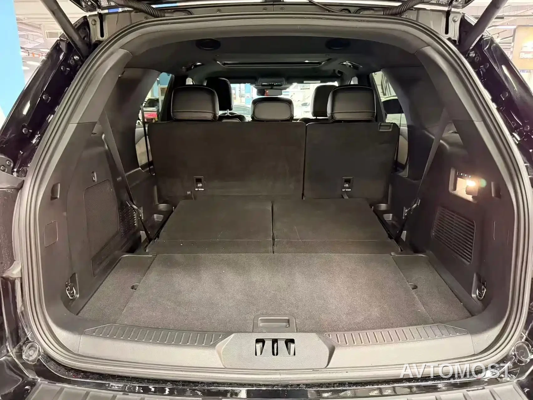 Ford Explorer 2024 2.3T EcoBoost Kunlun Summit Edition 7-Seater — фото 18