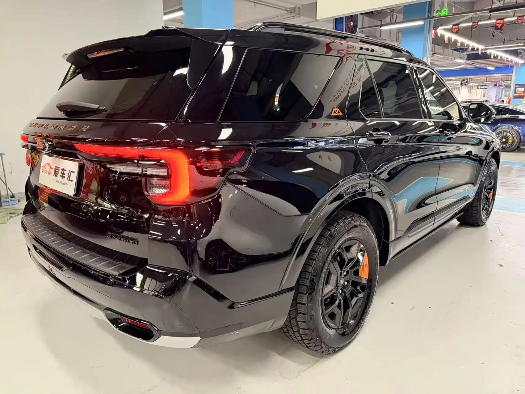 Ford Explorer 2024 2.3T EcoBoost Kunlun Summit Edition 7-Seater — фото 22