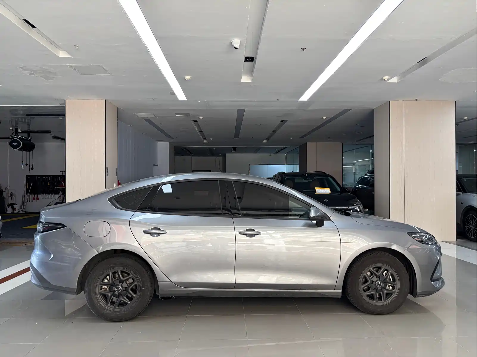 BYD Hai Bao 05 DM-i 2025 DM-i Smart Drive Edition 55KM Luxury — фото 4