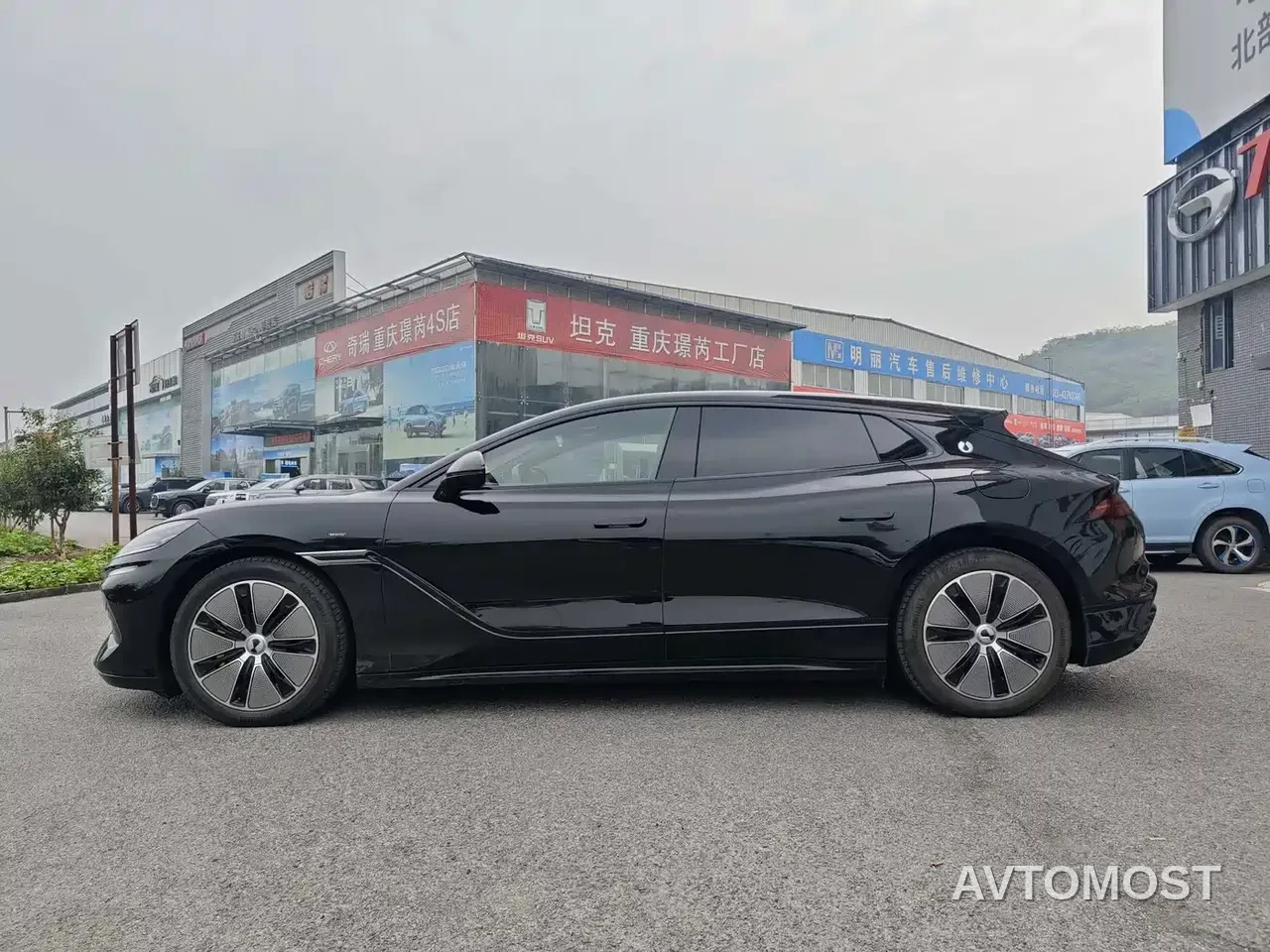 Denza Z9GT 2024 1100 AWD Max Launch Edition — фото 1