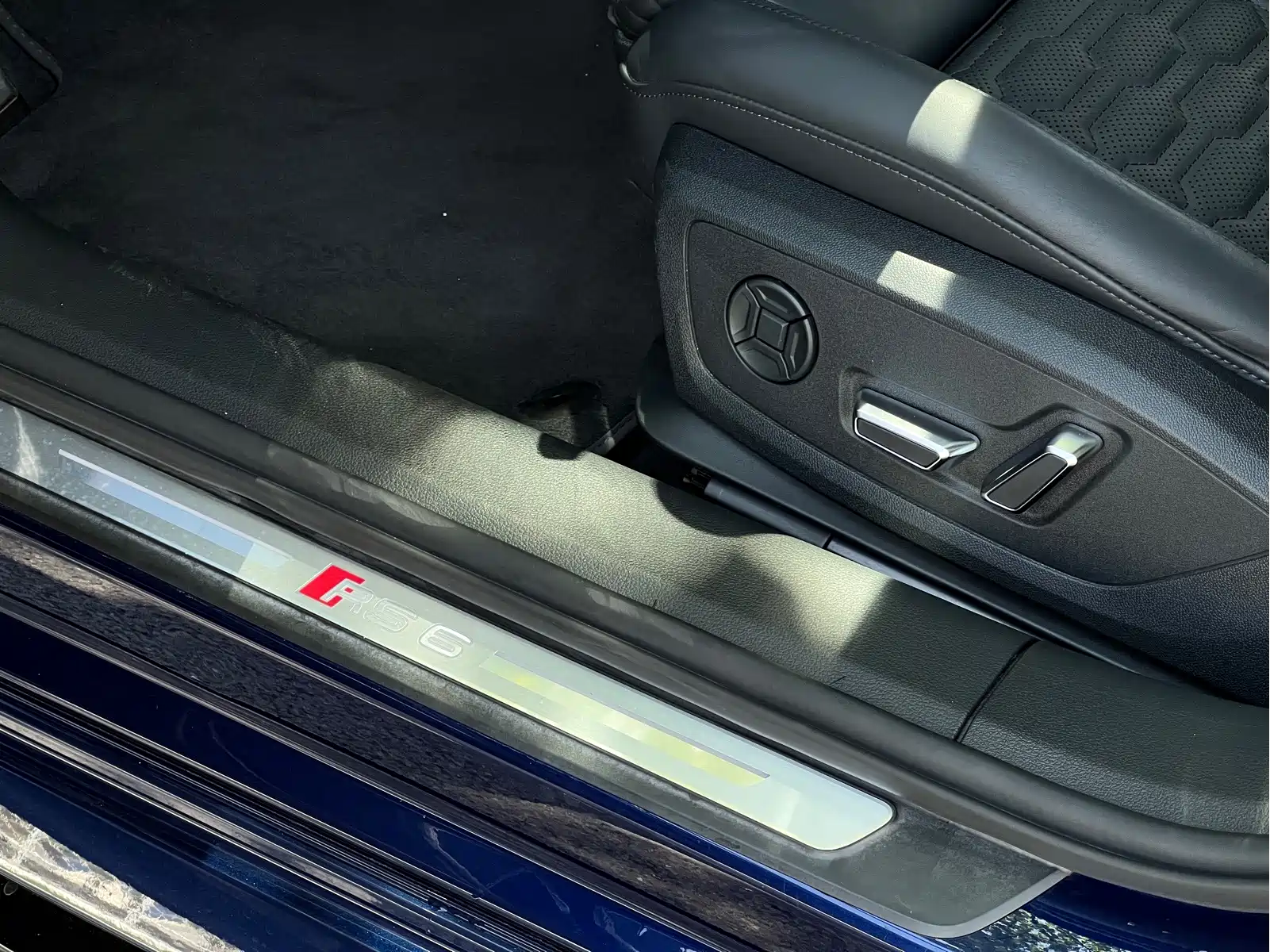 Audi RS 6 2021 RS 6 4.0T Avant — фото 24