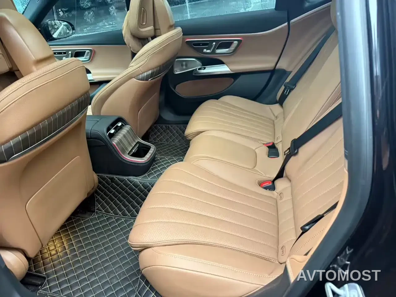 Mercedes-Benz E-Class 2025 E 300 L Luxury — фото 6