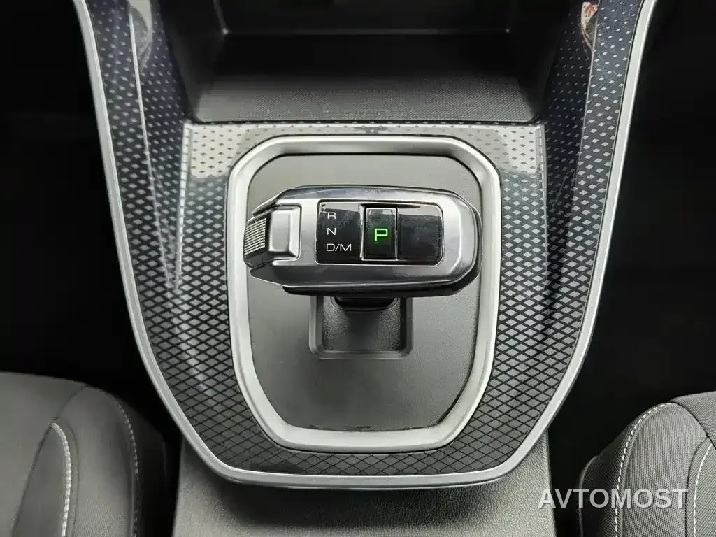 Haval M6 2021 PLUS 1.5T DCT Elite Smart Connect — фото 11