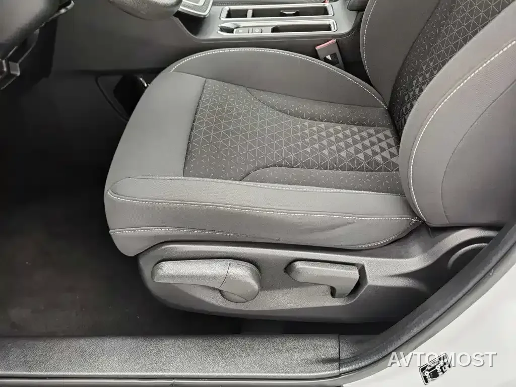Haval M6 2021 PLUS 1.5T DCT Elite Smart Connect — фото 18