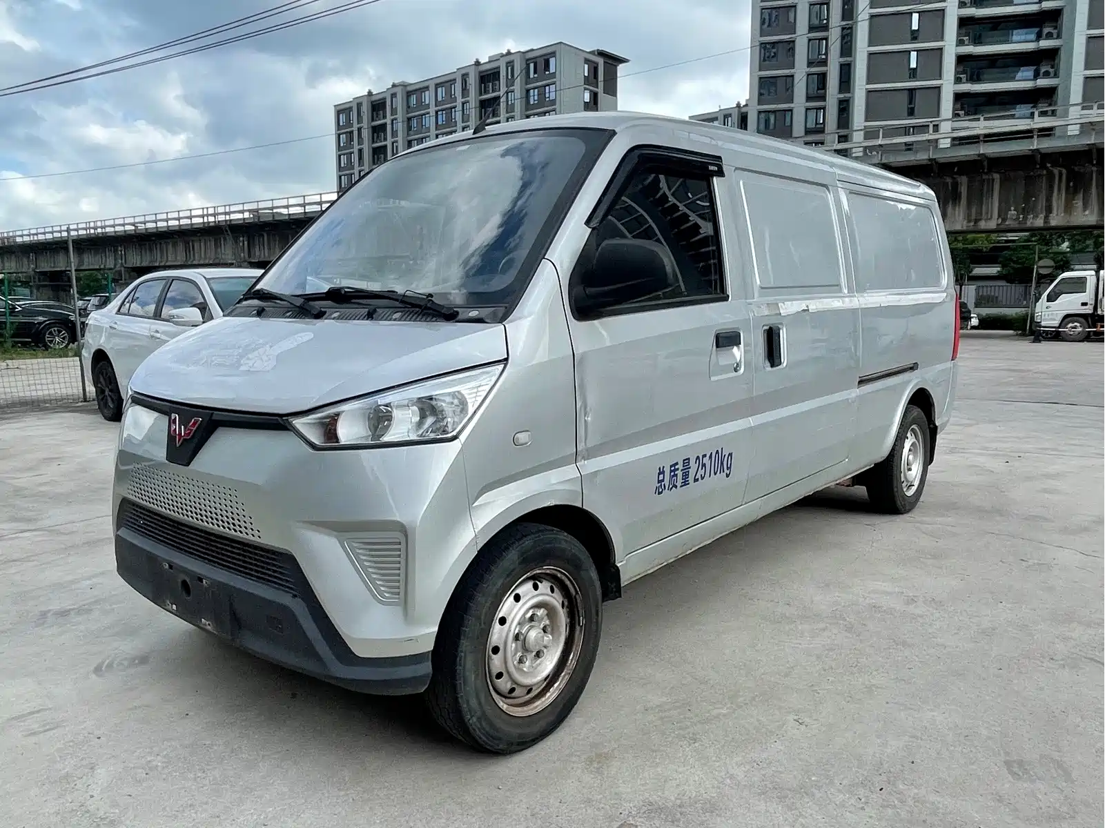 Wuling EV50 2021 Van Logistics Vehicle with Bochuang CATL 41.86kWh Liuji Electronic Control — фото 2