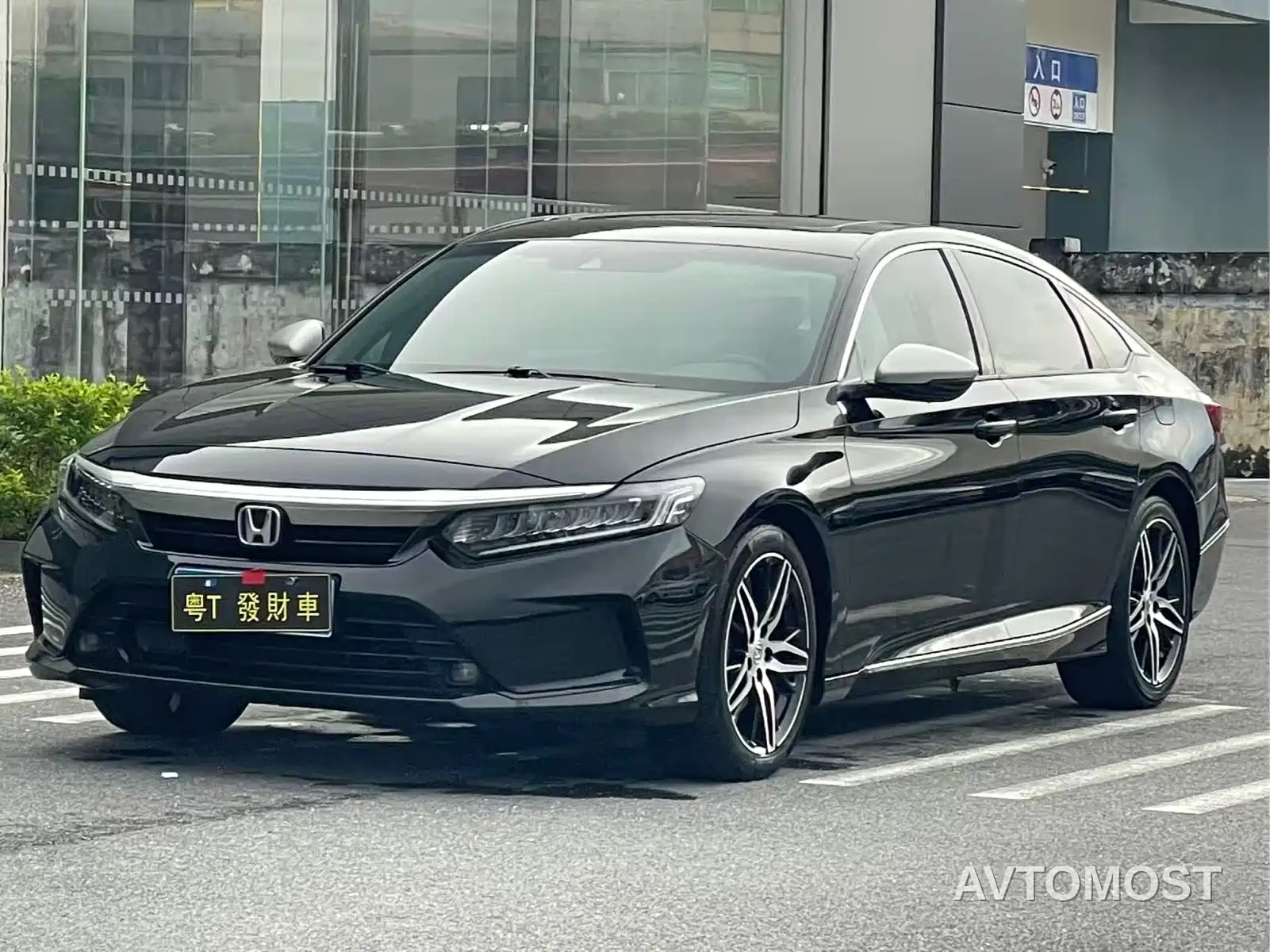 Honda Inspire 2022 Sharp Hybrid 2.0L Pure Elegance — фото 1