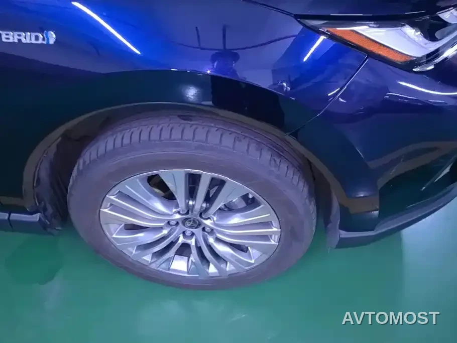 Toyota Lingfang HARRIER 2022 Hybrid 2.5L CVT 4WD Premium Edition — фото 5