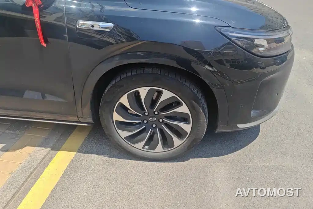 AITO M7 2024 1.5T Smart AWD Max Edition 5-Seater — фото 6