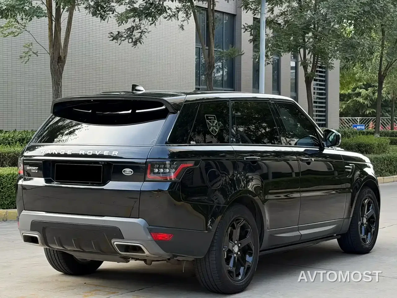 Land Rover Range Rover Sport PHEV 2022 P400e SE — фото 19