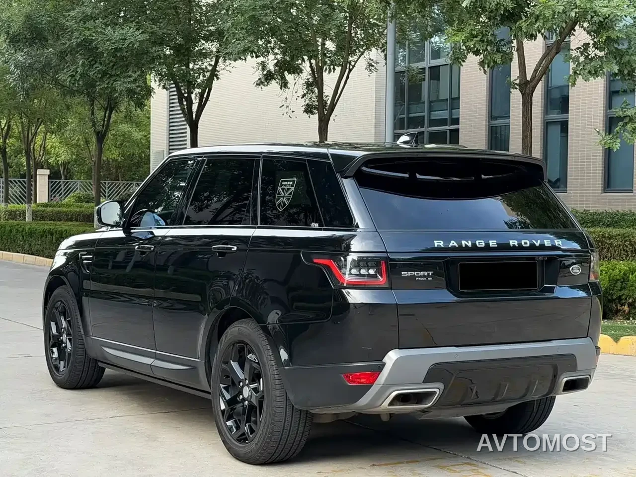 Land Rover Range Rover Sport PHEV 2022 P400e SE — фото 21
