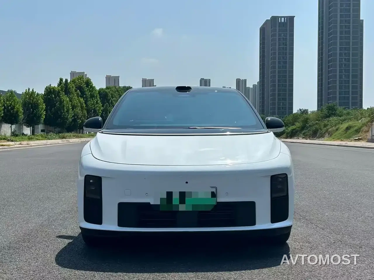 Li Auto i6 2025 2WD Base Model — фото 2