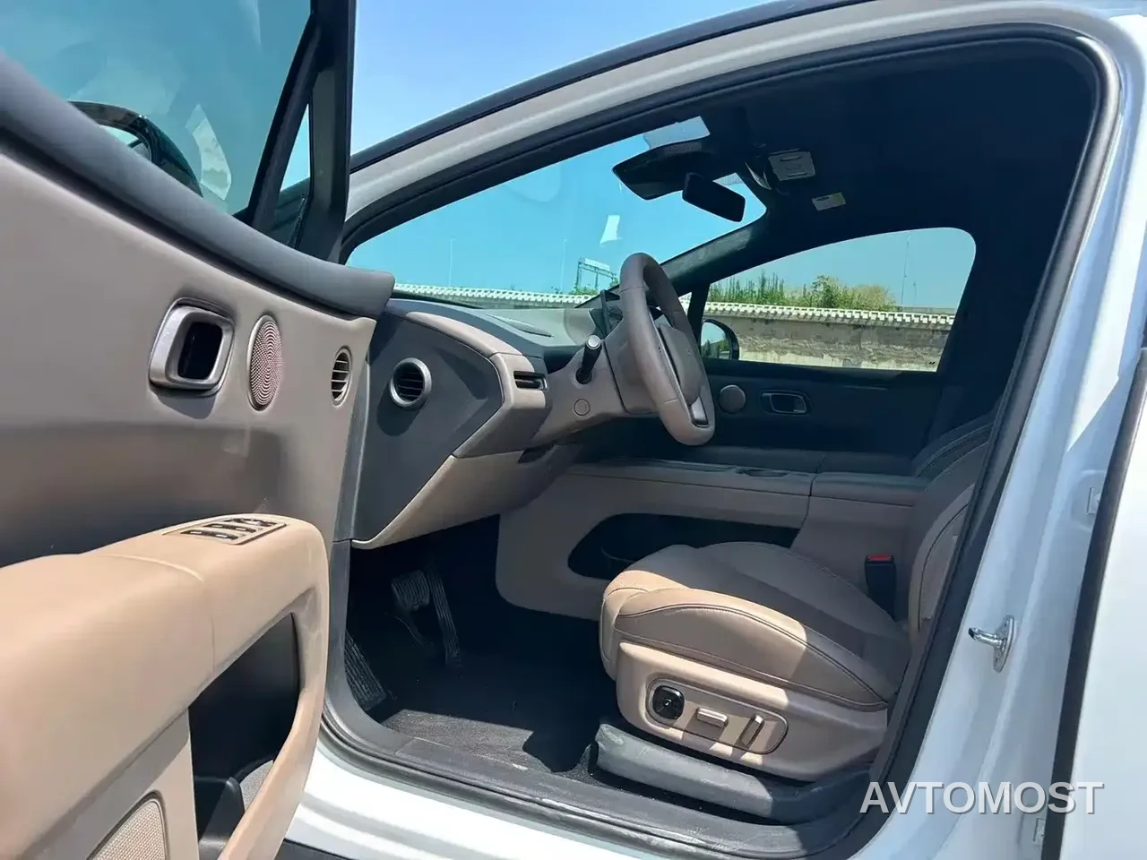 Li Auto i6 2025 2WD Base Model — фото 7