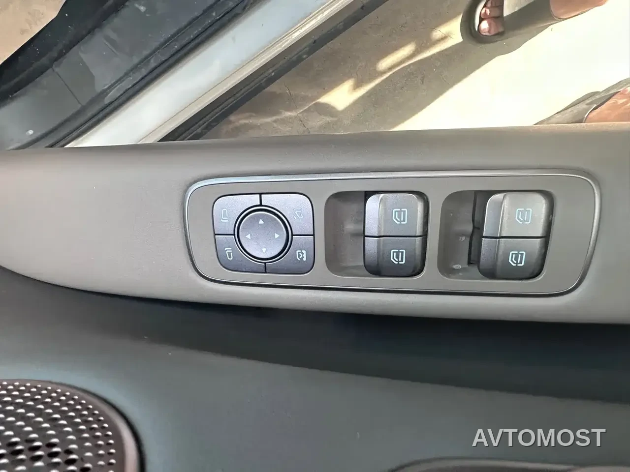 Li Auto i6 2025 2WD Base Model — фото 20