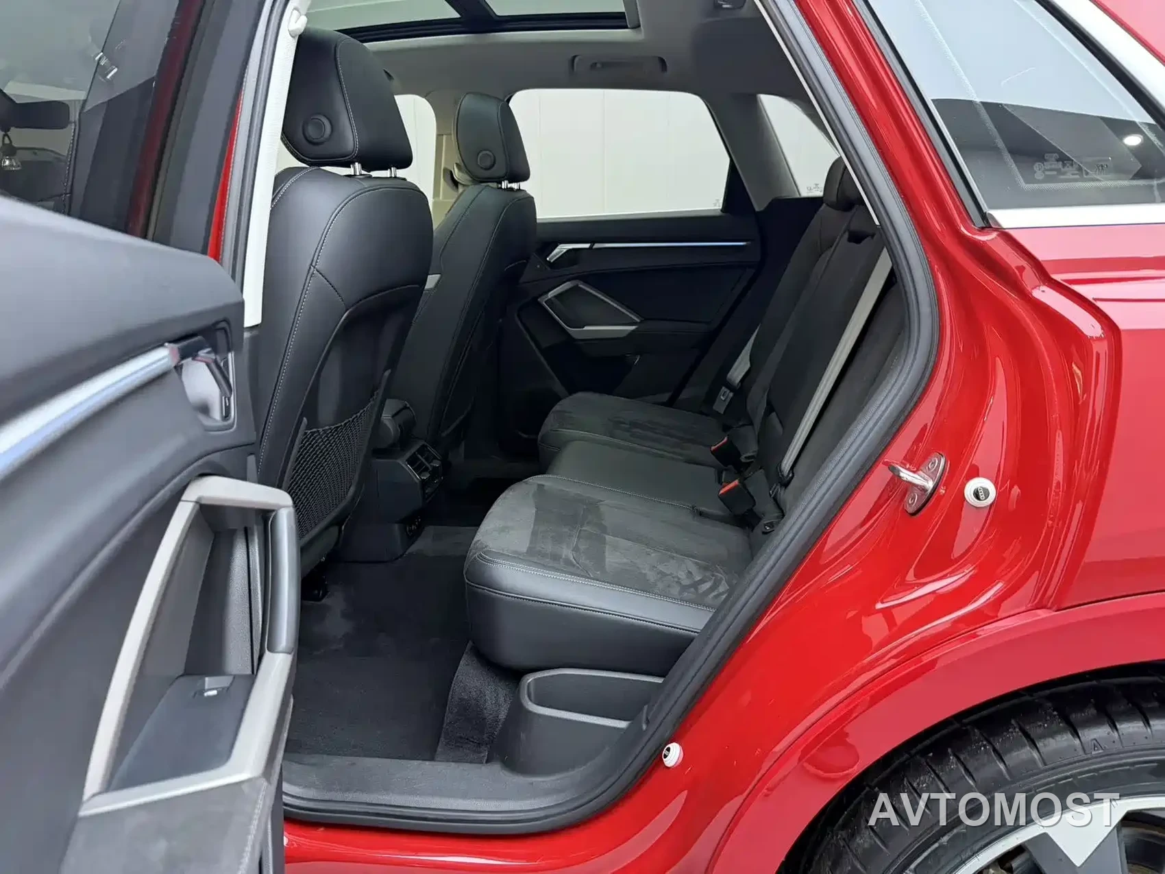 Audi Q3 2022 35 TFSI Fashion Dynamic — фото 9