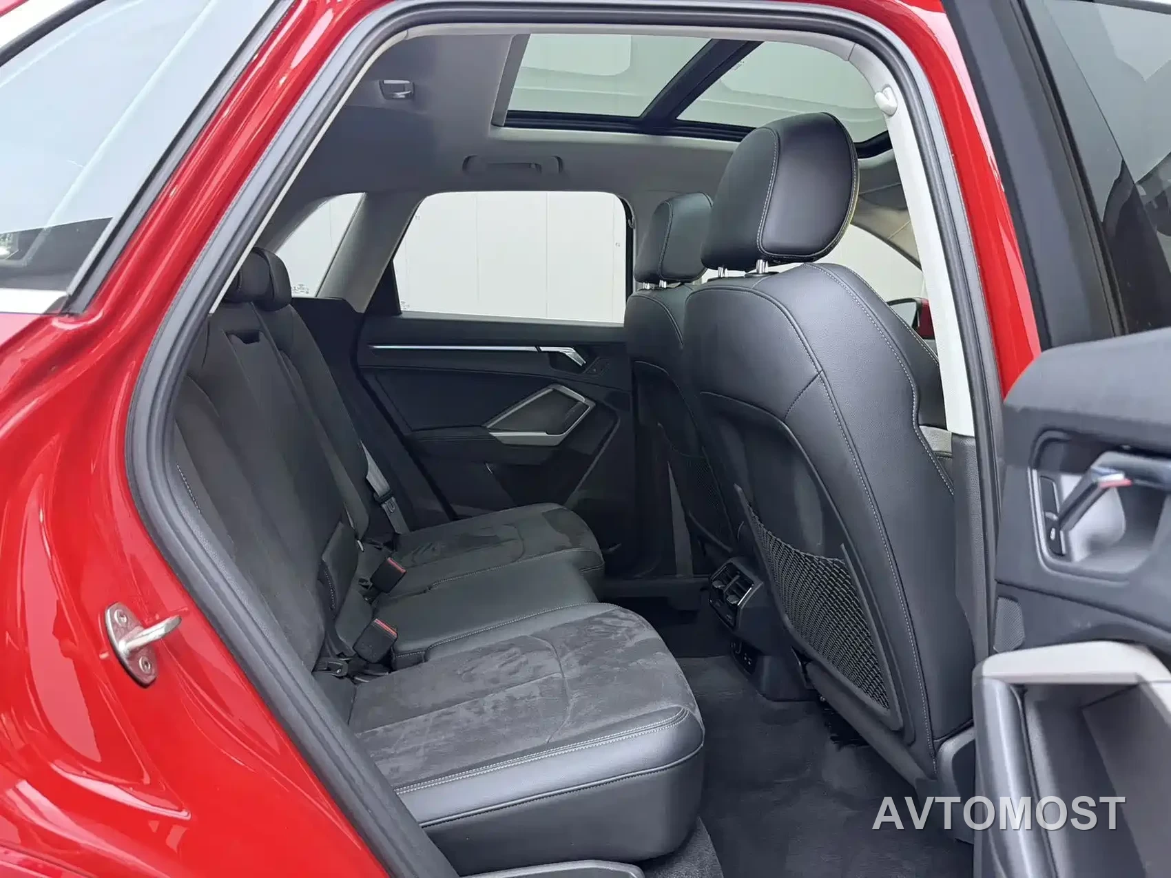 Audi Q3 2022 35 TFSI Fashion Dynamic — фото 10