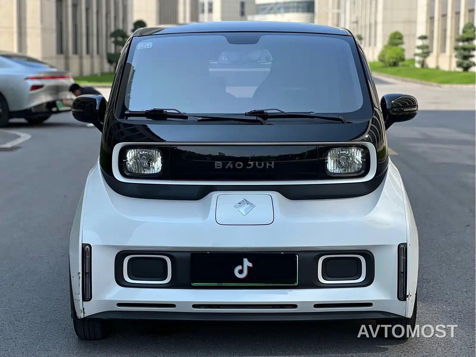 Baojun E300 2020 Stellar Smart Travel Edition — фото 2