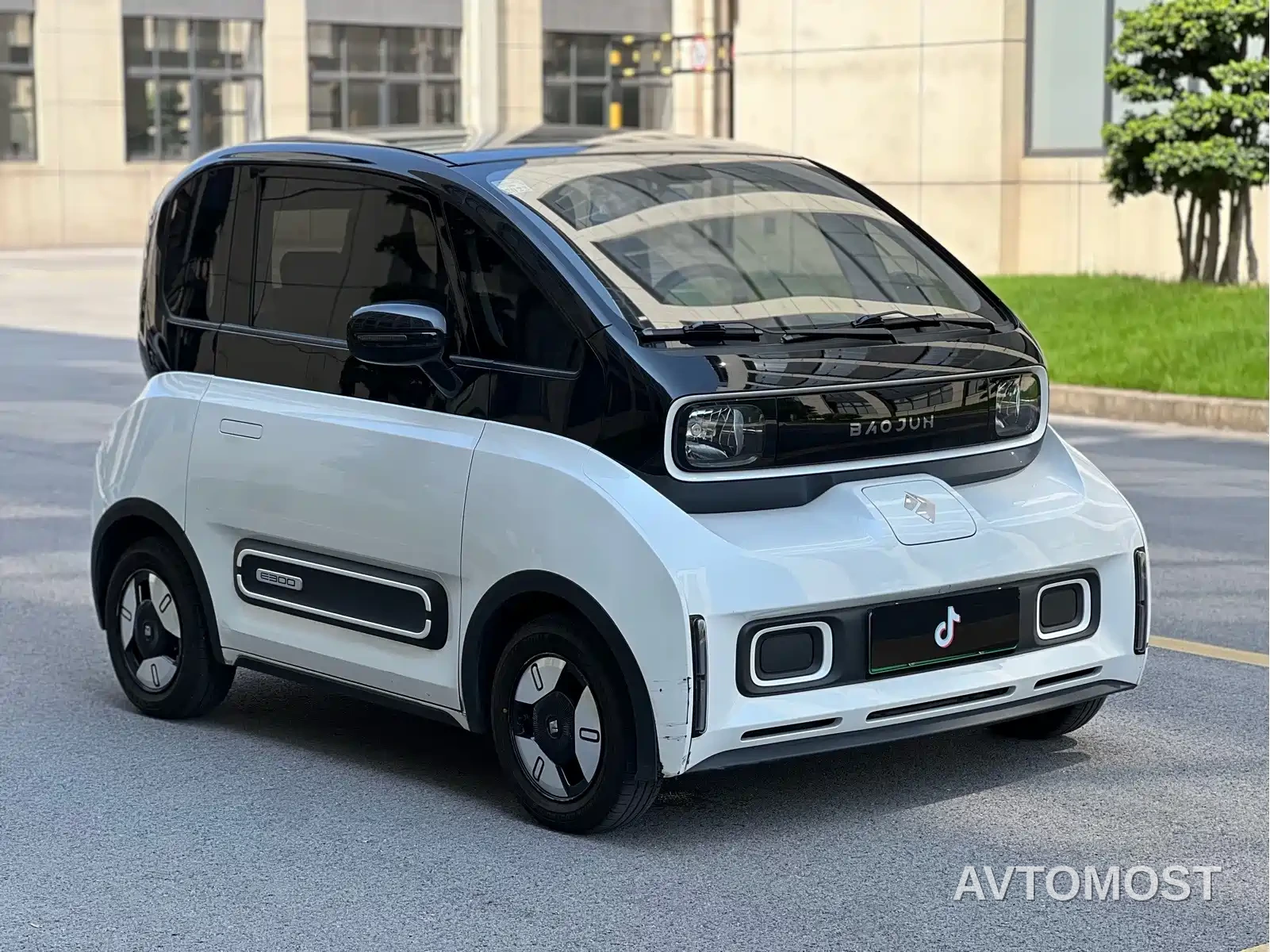 Baojun E300 2020 Stellar Smart Travel Edition — фото 3