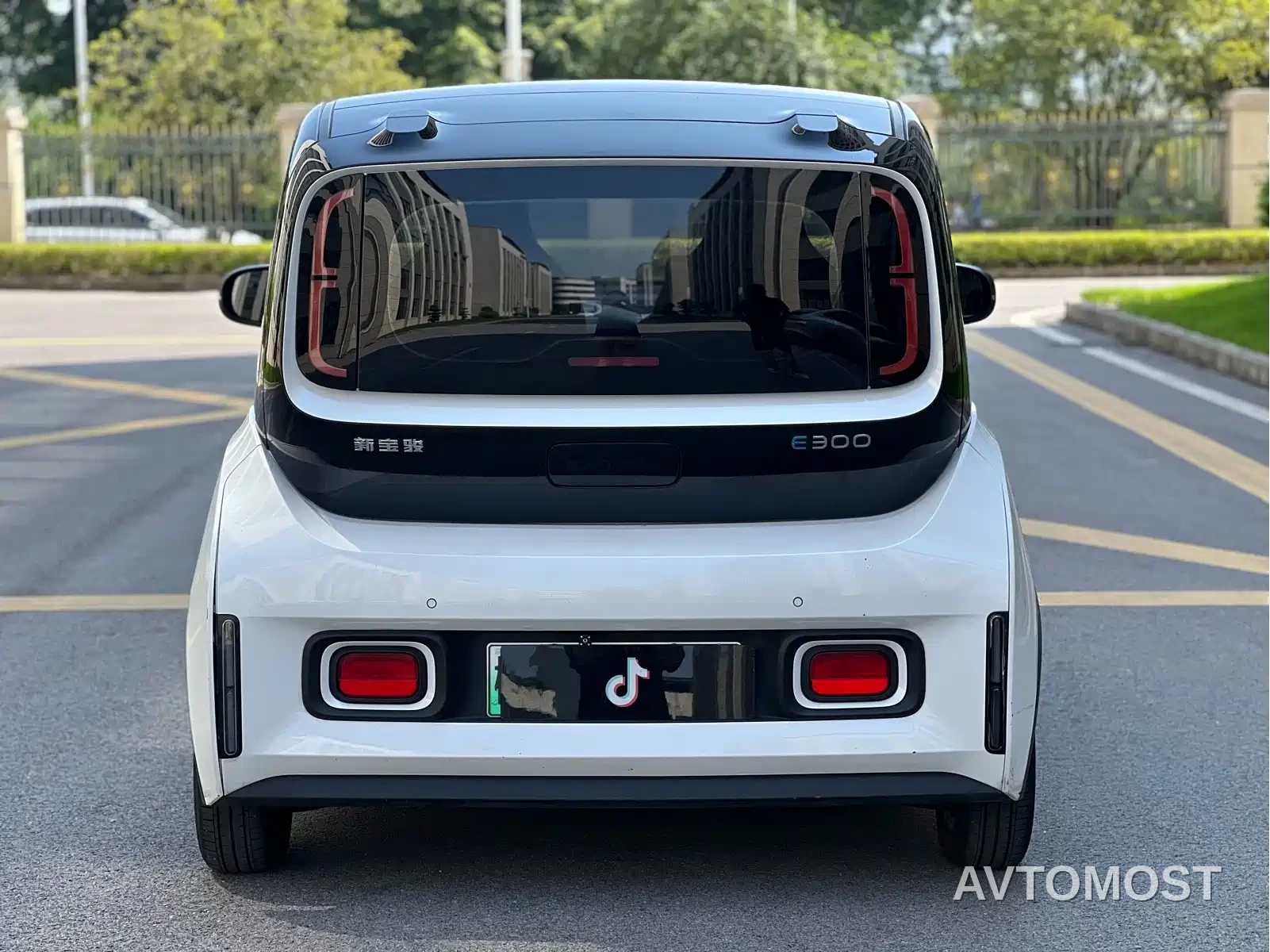 Baojun E300 2020 Stellar Smart Travel Edition — фото 5