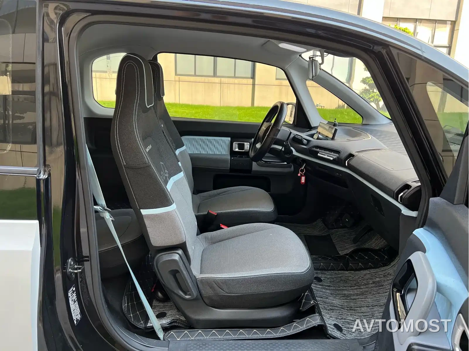 Baojun E300 2020 Stellar Smart Travel Edition — фото 12