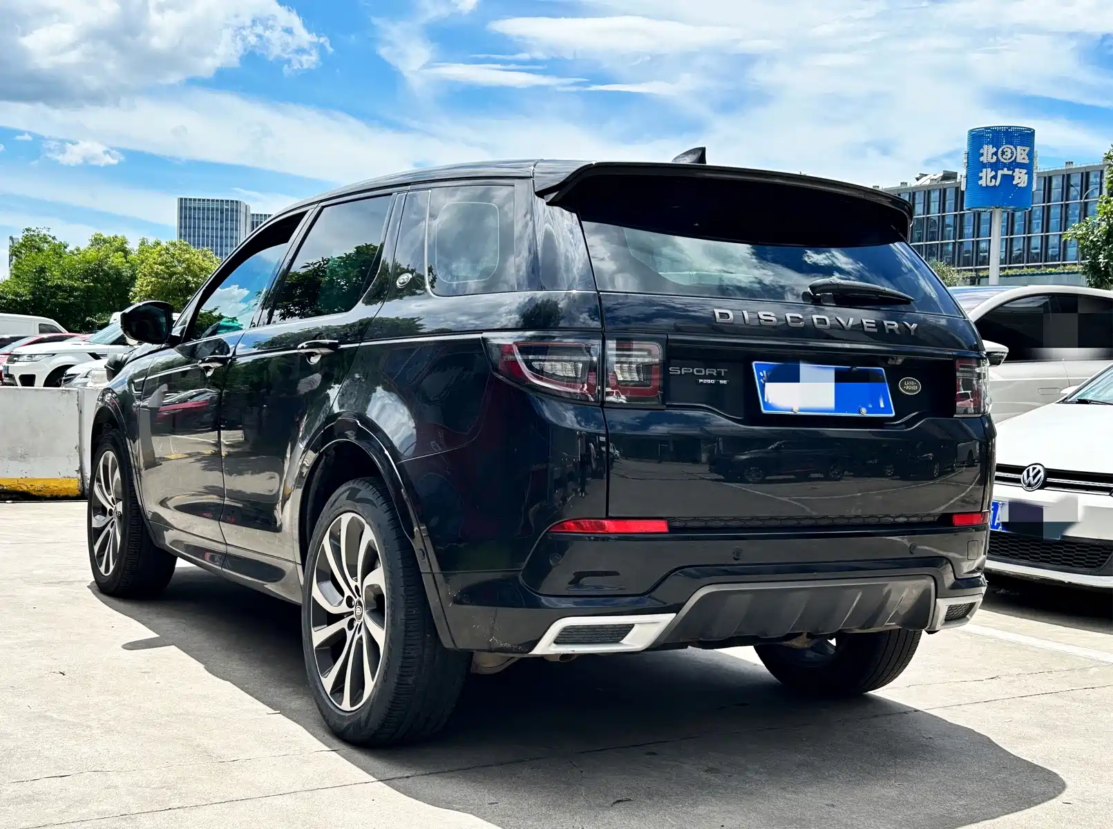 Land Rover Discovery Sport 2020 249PS R-Dynamic Performance Tech 7-seater — фото 6