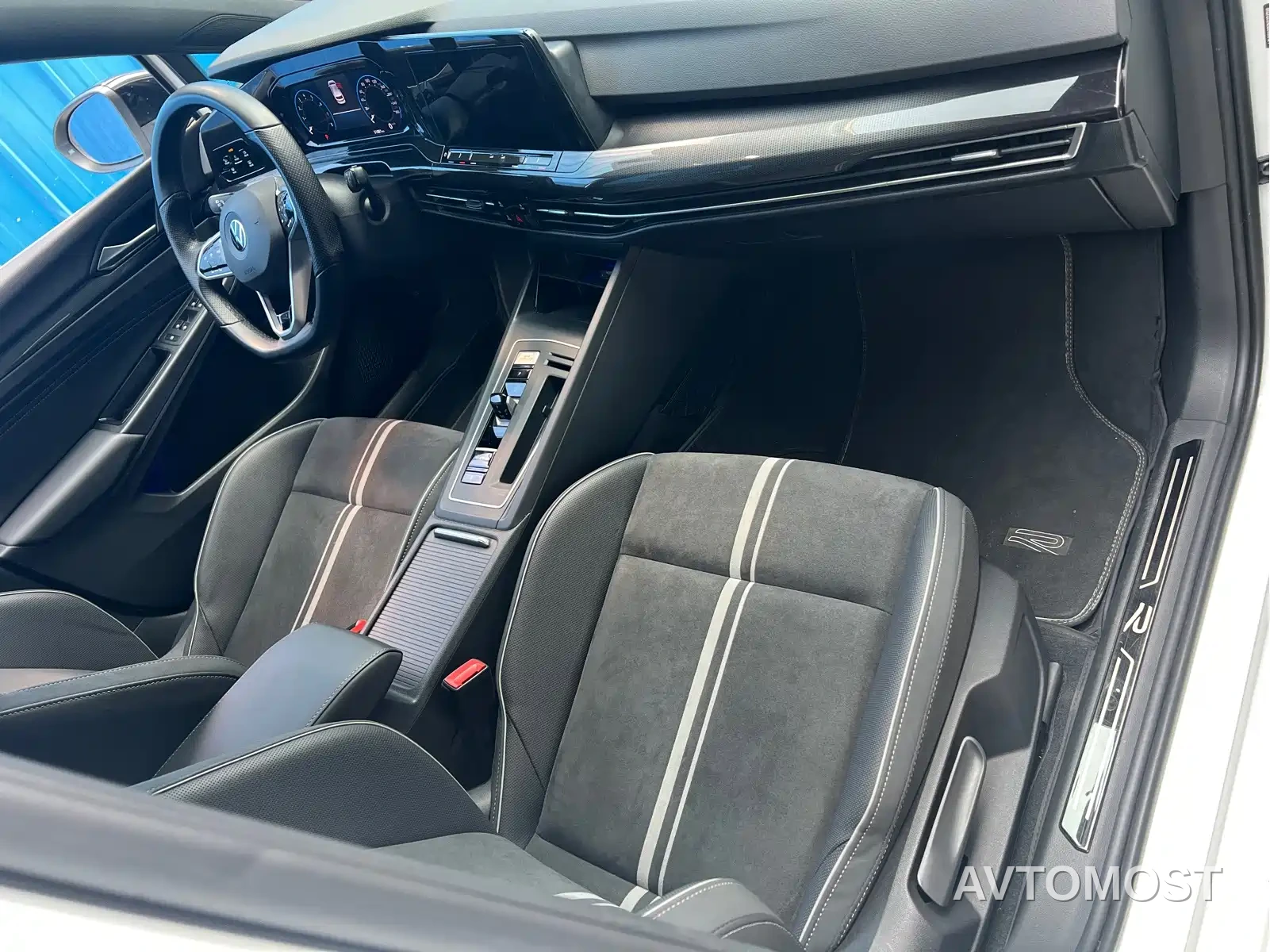Volkswagen Golf 2021 280TSI DSG R-Line — фото 6