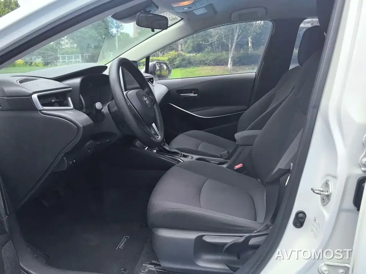 Toyota Corolla 2022 Hybrid 1.8L E-CVT Pioneer Edition — фото 5