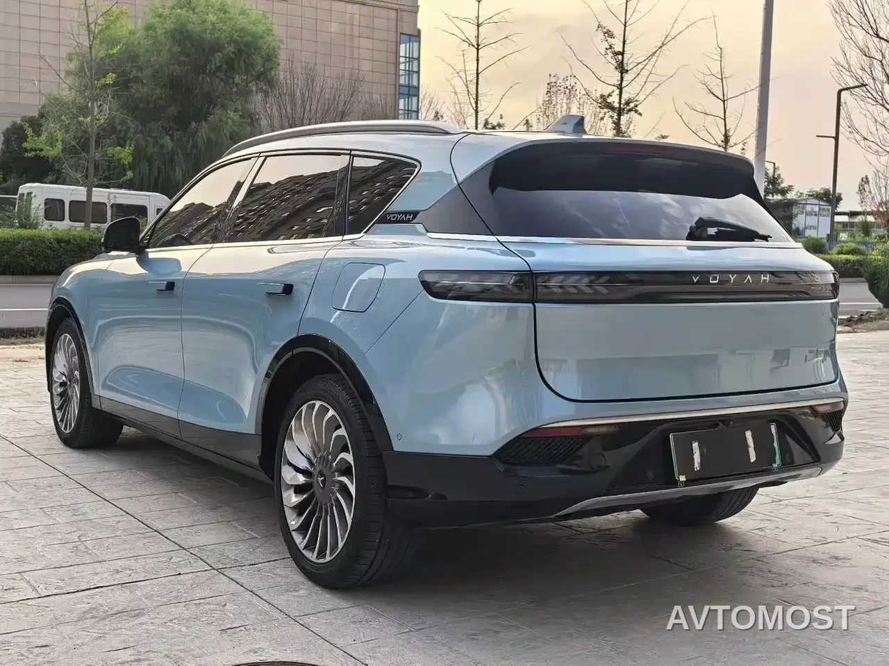 VOYAH FREE 2021 4WD Extended Range Launch Edition Exclusive Luxury Package — фото 7
