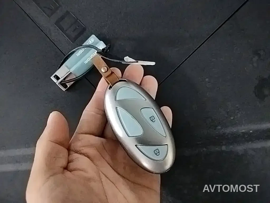 Hyundai ELEXIO 2025 Standard Range RWD — фото 9