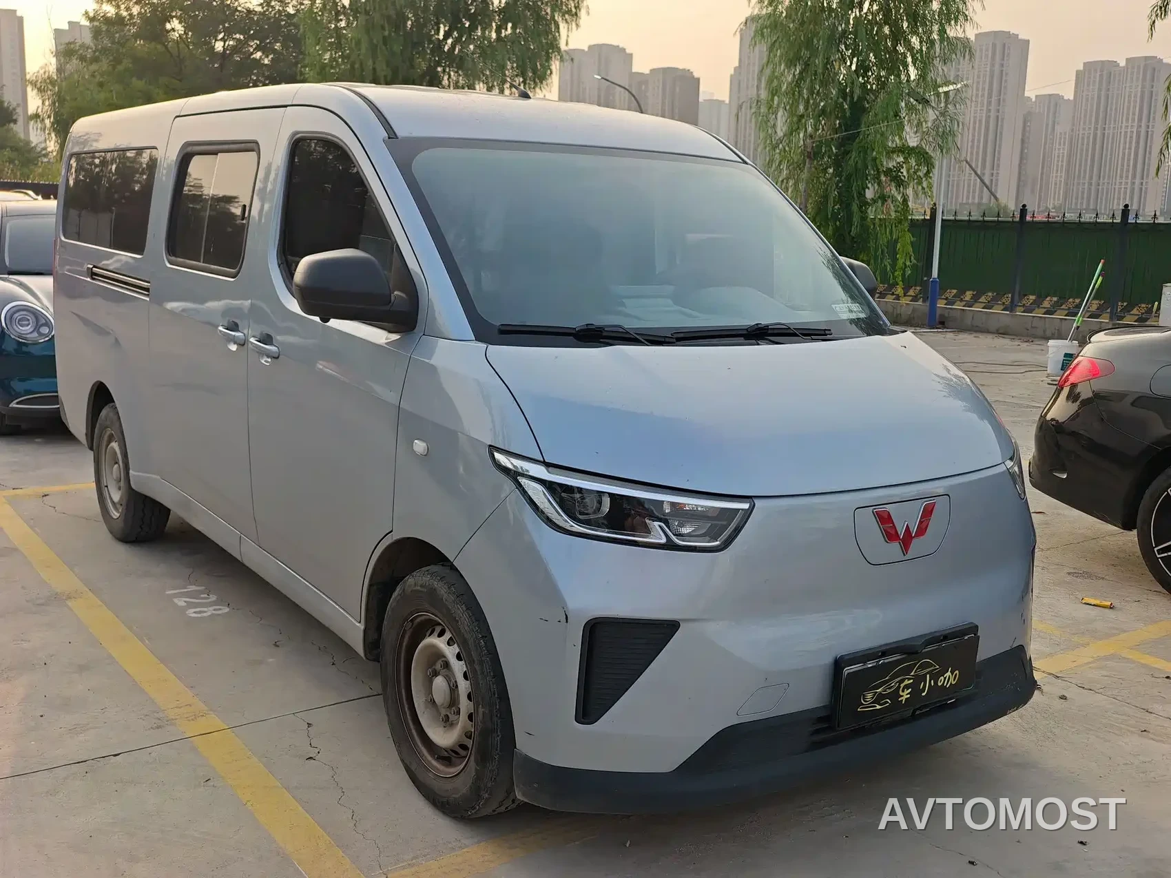 Wuling Yangguang 2024 300km Comfort Passenger Version 60kW — фото 3