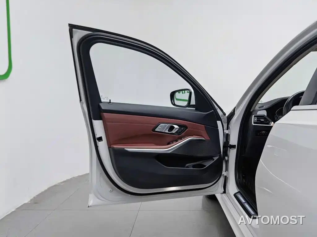 BMW 3 Series 2022 320Li M Sport Package — фото 7