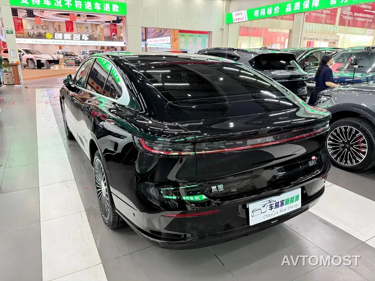 VOYAH Zhuiguang L 2025 Mid-configuration Model — фото 3