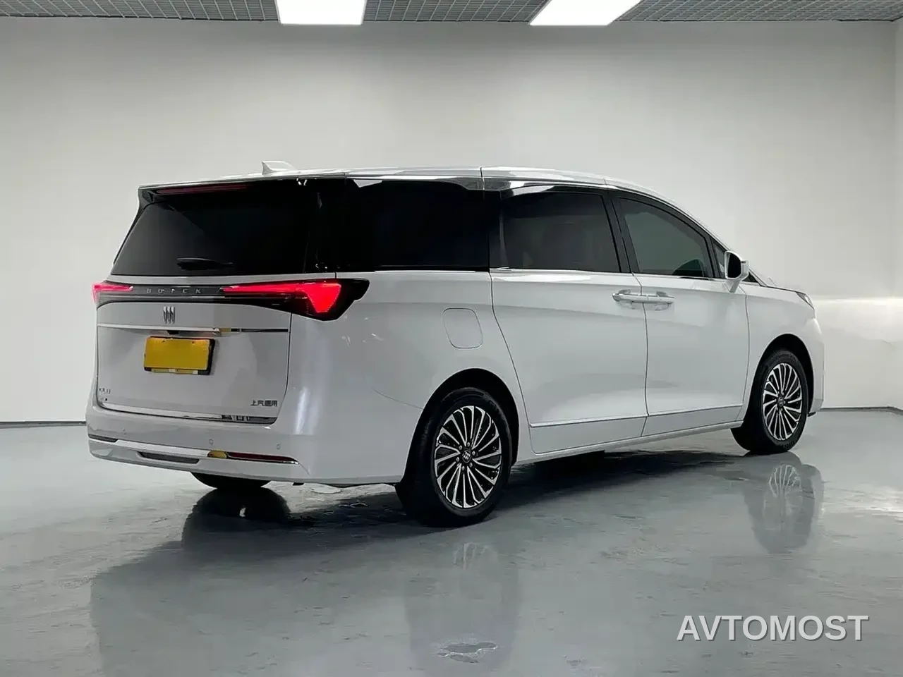 Buick GL8 New Energy 2025 Landprestige First Edition 7-Seater — фото 5