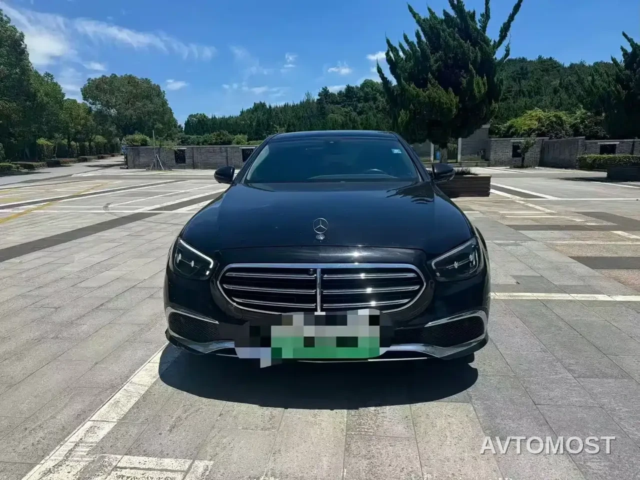 Mercedes-Benz E-Class New Energy 2022 E 350 e L Plug-in Hybrid Sports Sedan — фото 2