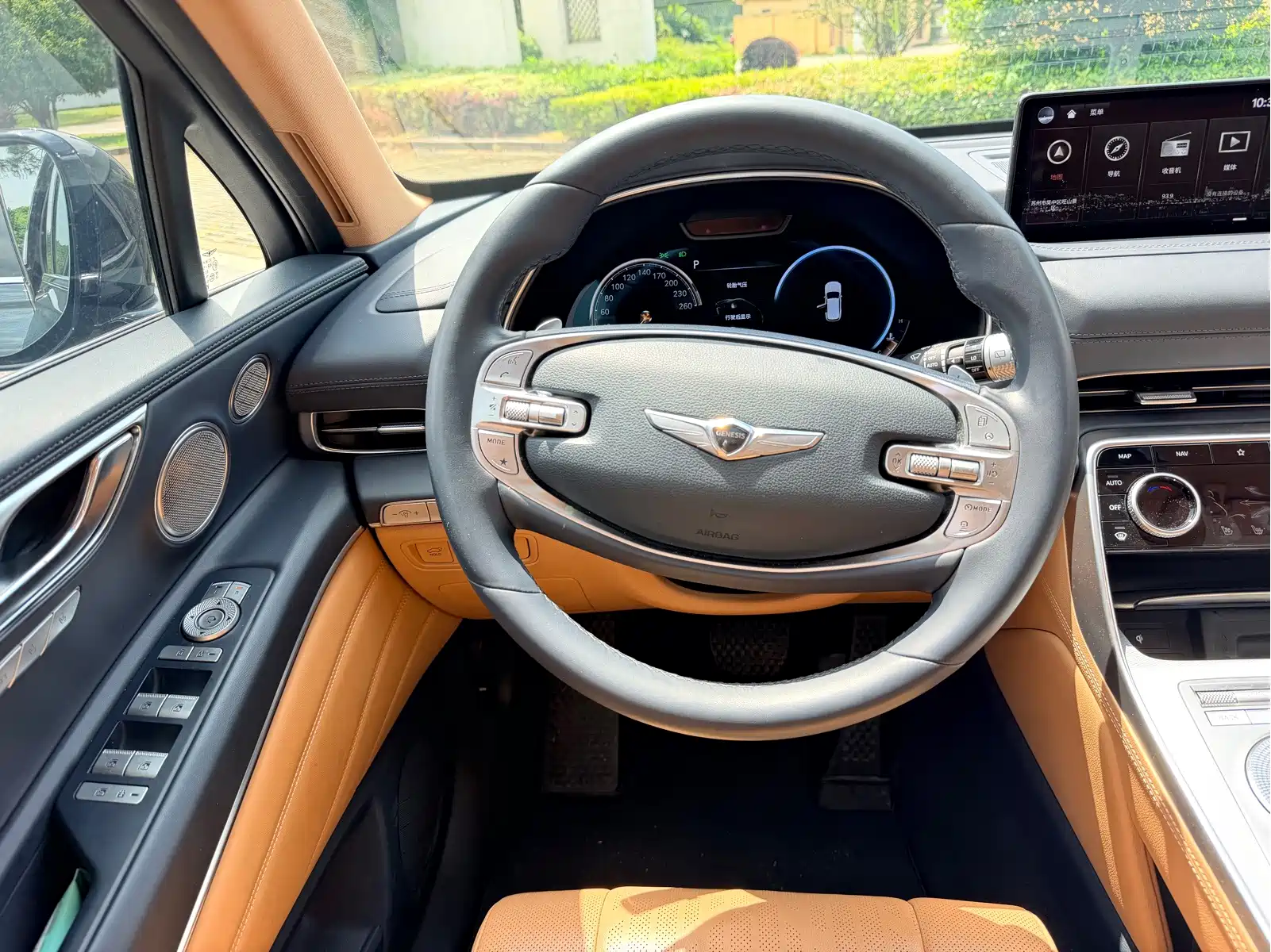 Genesis GV80 2023 2.5T 4WD Luxury Edition 5-seater — фото 12