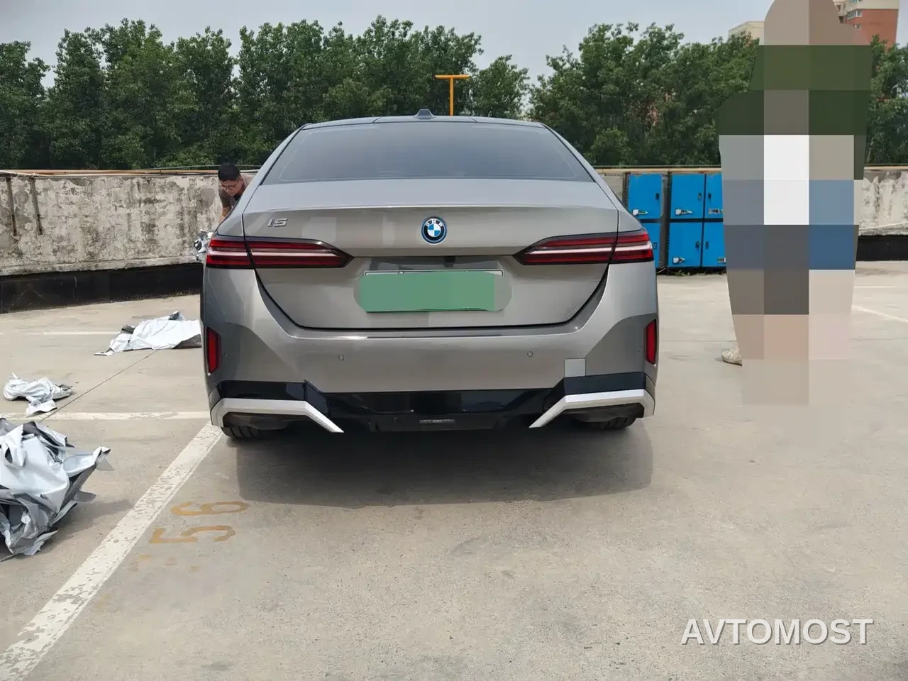 BMW i5 2024 eDrive 35L M Sport Package — фото 9